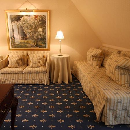 Store Restrup Manor House Стая снимка