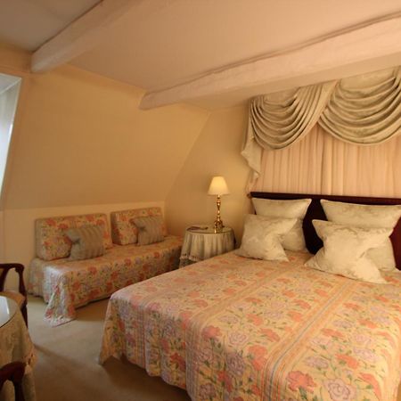 Store Restrup Manor House Стая снимка