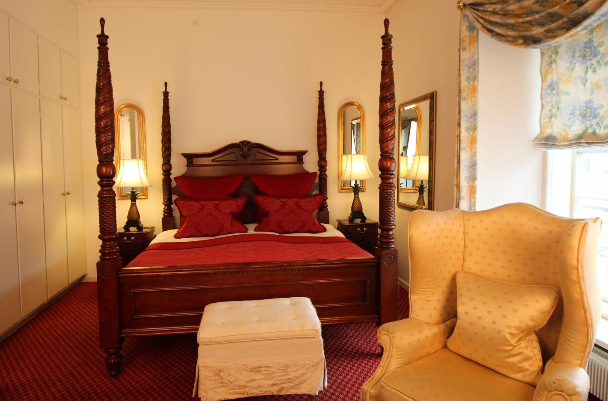 Store Restrup Manor House Стая снимка